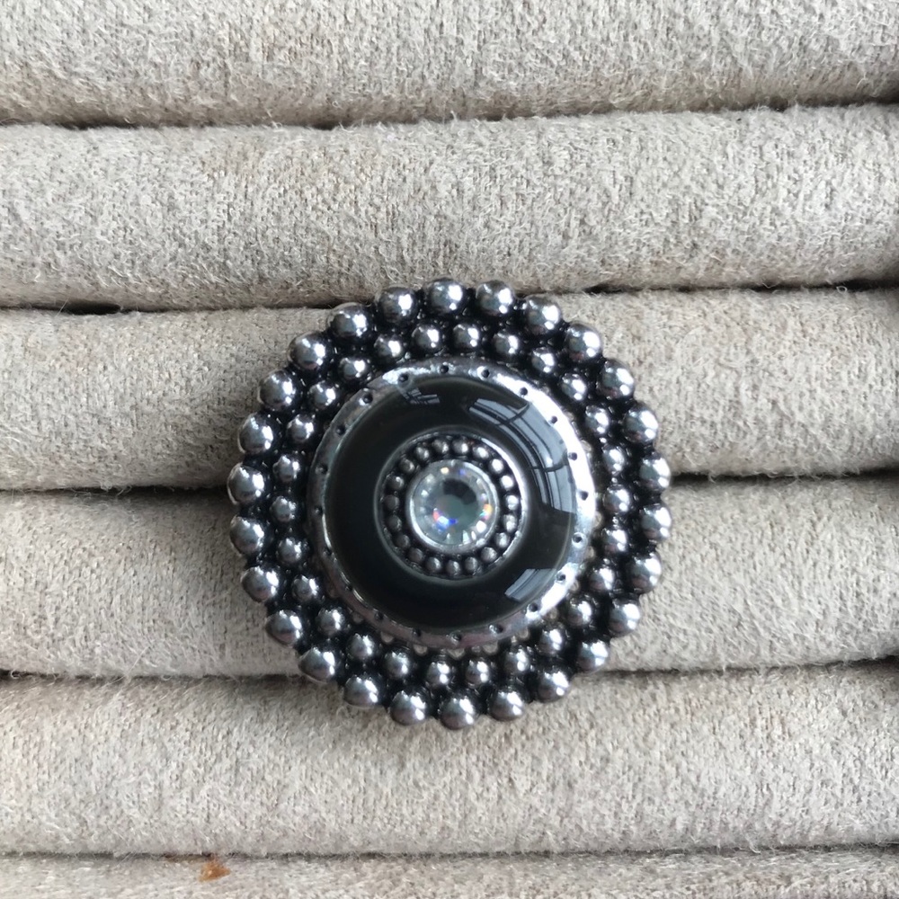 Silver oversized ring - Picture 2 of 5